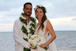 Kaneohe Beach Wedding Oahu Hawaii photos by Pasha www.BestHawaii.photos 123120160025